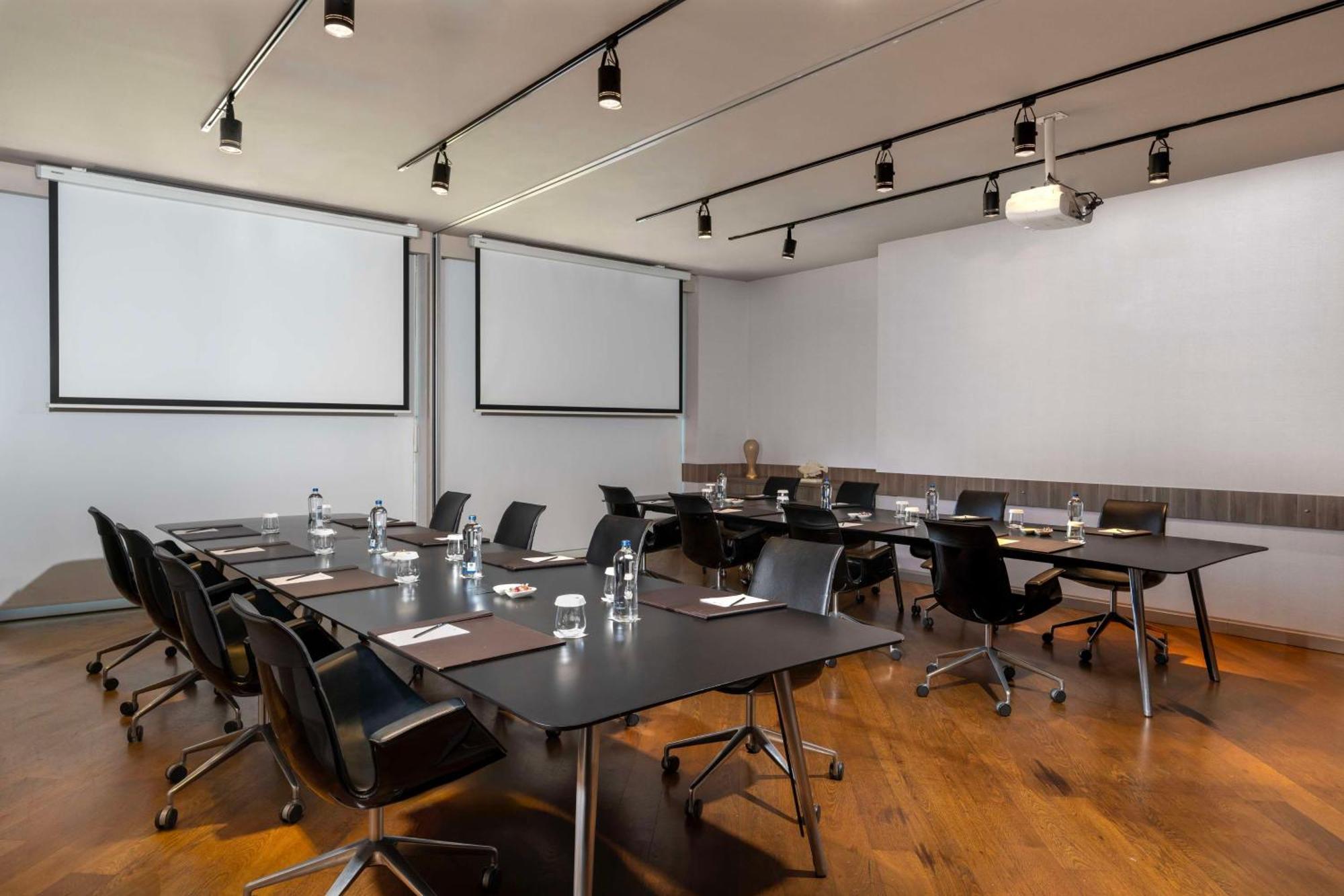 Radisson Blu Hotel Istanbul Ottomare Kültér fotó Meeting room