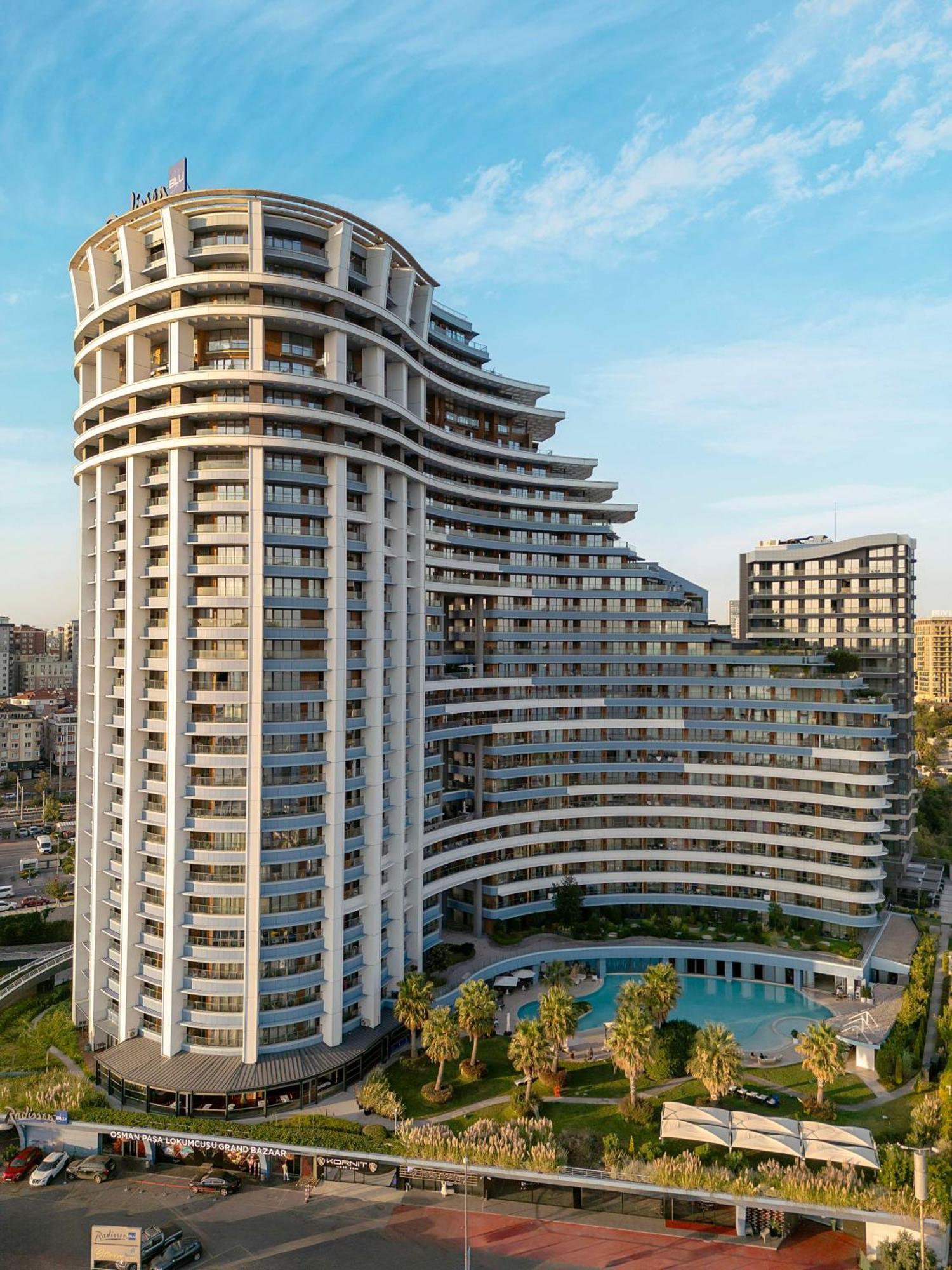 Radisson Blu Hotel Istanbul Ottomare Kültér fotó Residential complex in Varvarovski Boulevard